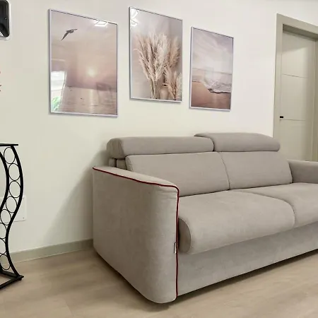 Host4u - Dimora Degli Ulivi, New With Two Bedrooms, Terrace And Parking, 10 Minutes From The Appartement
