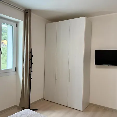 Appartement Host4u - Dimora Degli Ulivi, New With Two Bedrooms, Terrace And Parking, 10 Minutes From The